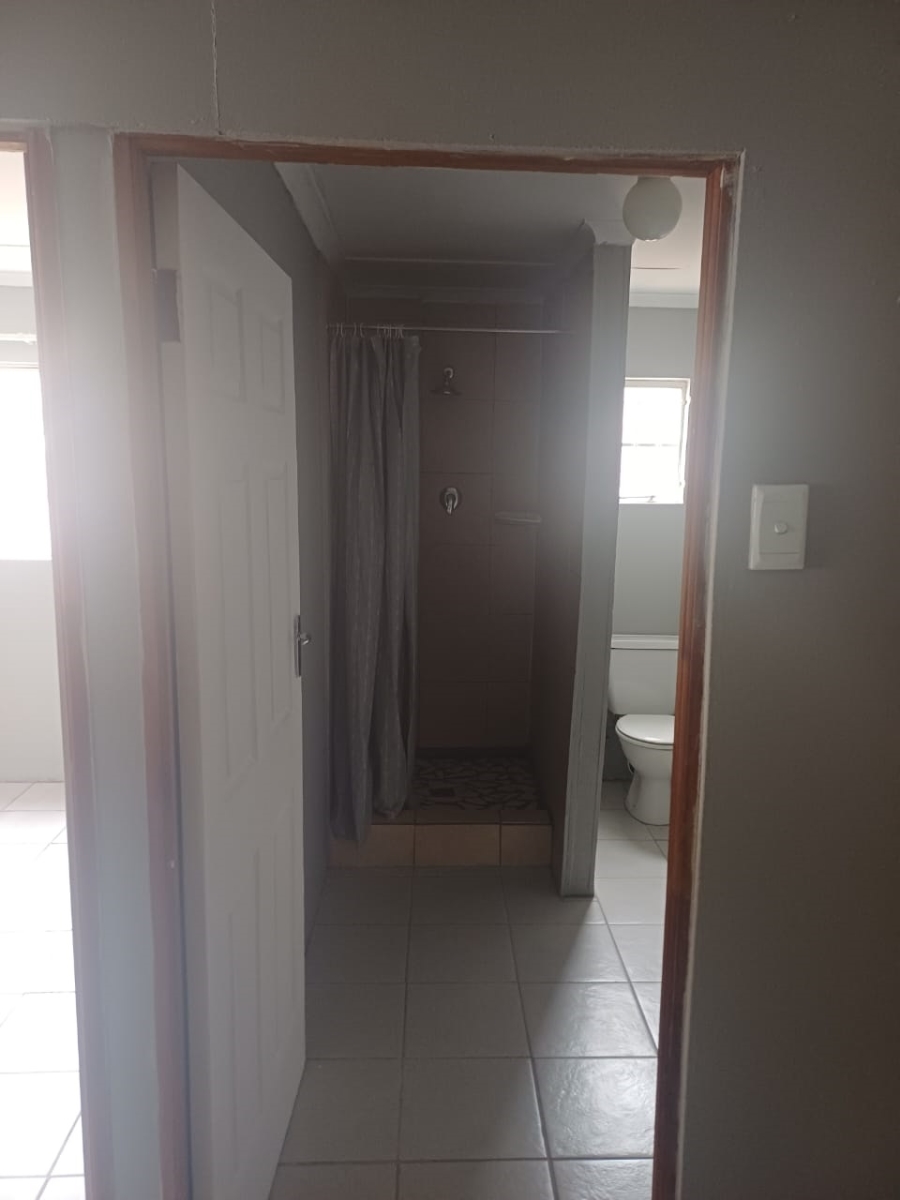 To Let 1 Bedroom Property for Rent in Queenstown Central Eastern Cape